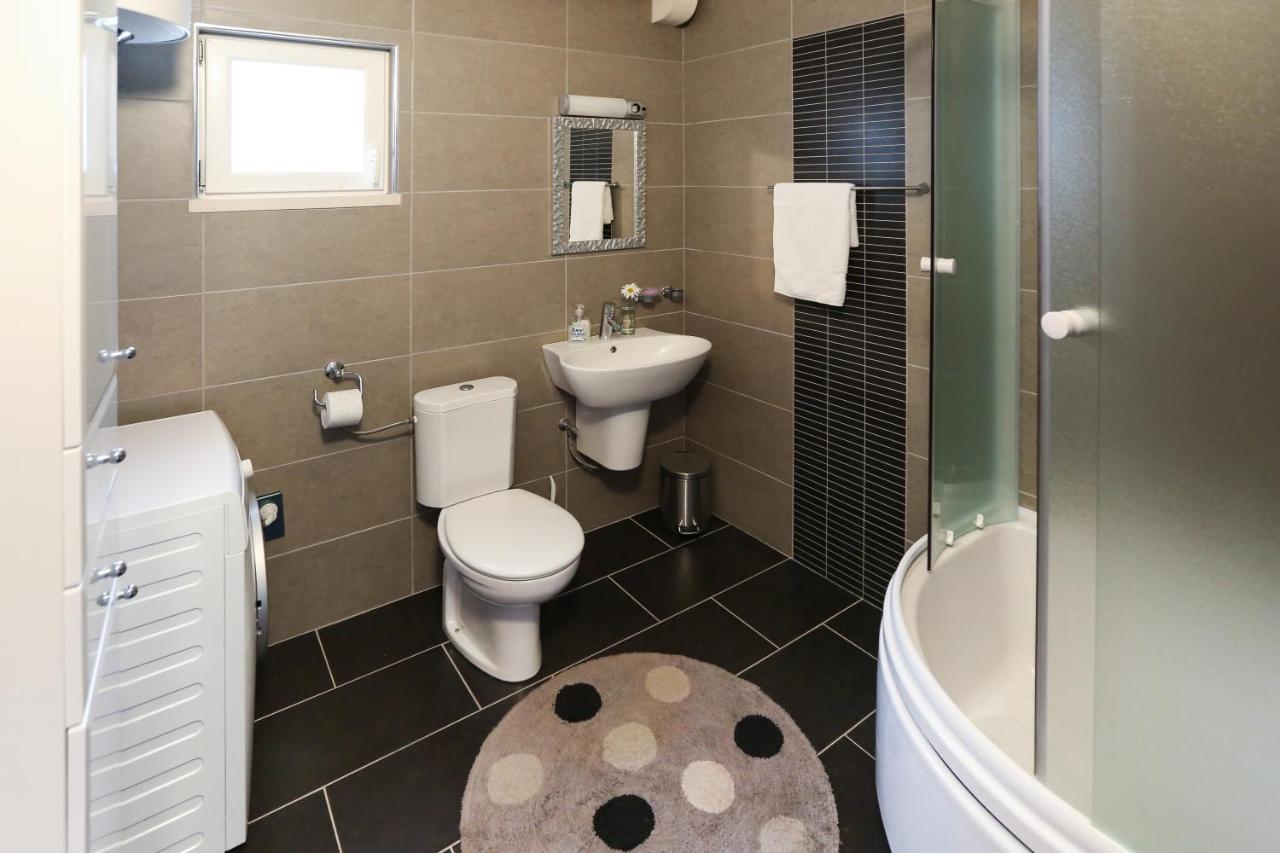 Spacious Apartment Lucia Prožura エクステリア 写真