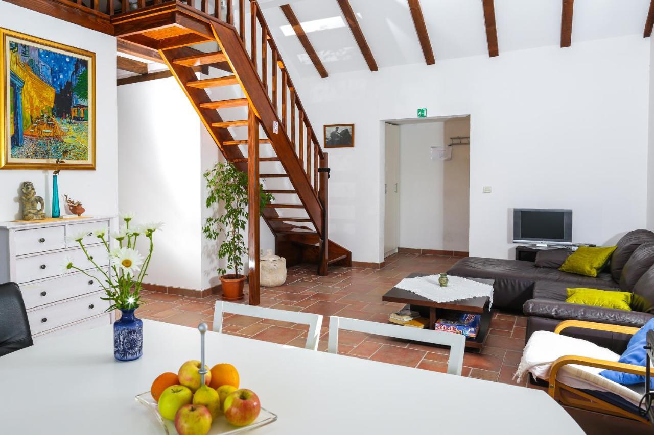 Spacious Apartment Lucia Prožura エクステリア 写真